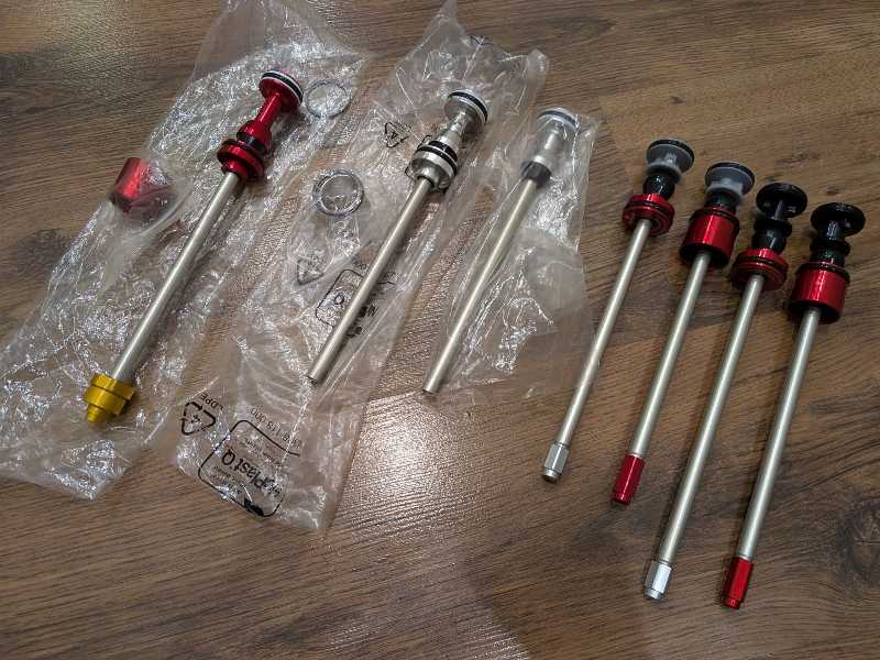 Воздушные пружины RockShox Pike Lyrik DebonAir разные