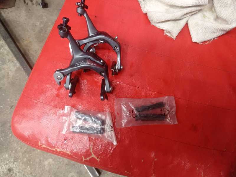 Комплект тормозилок ultegra .