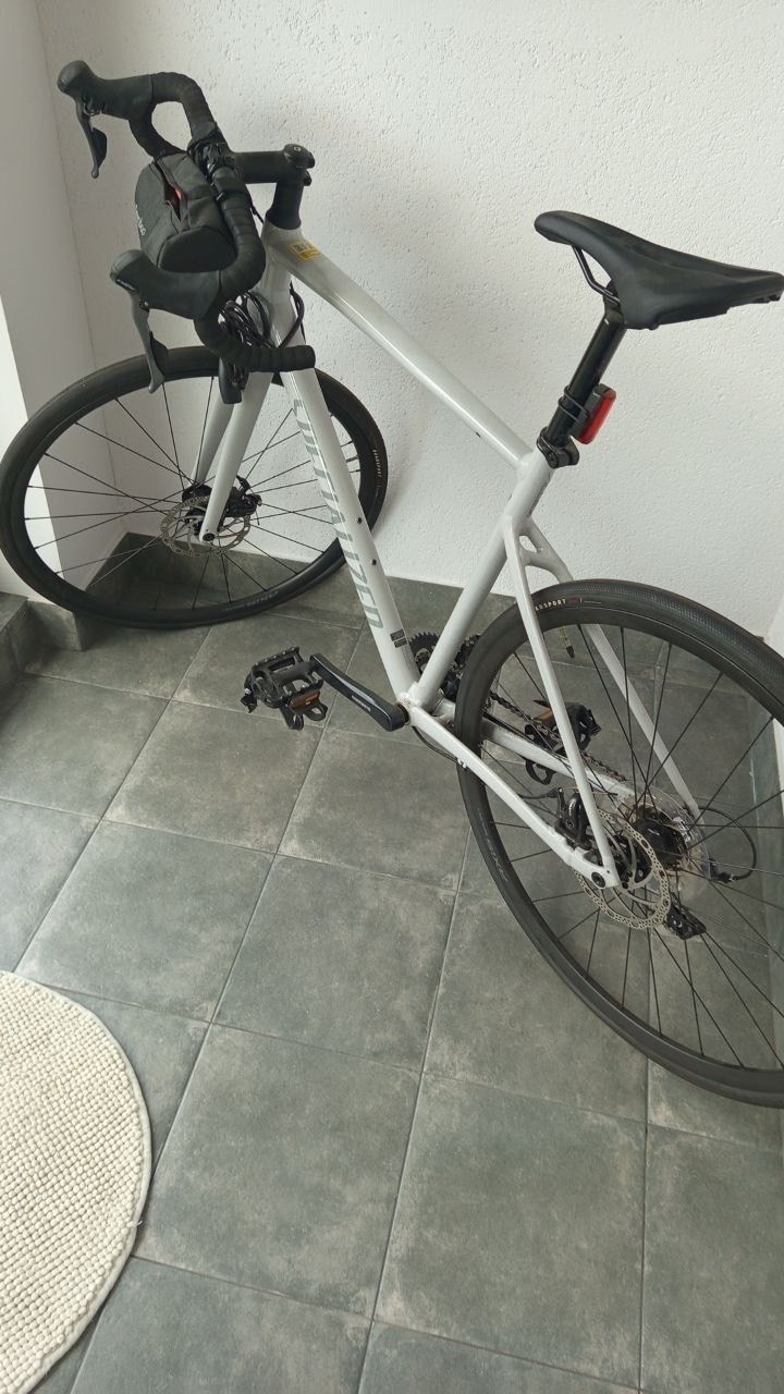 Шоссейный велосипед Specialized Allez E5 Disc (2024–2026), рама 56
