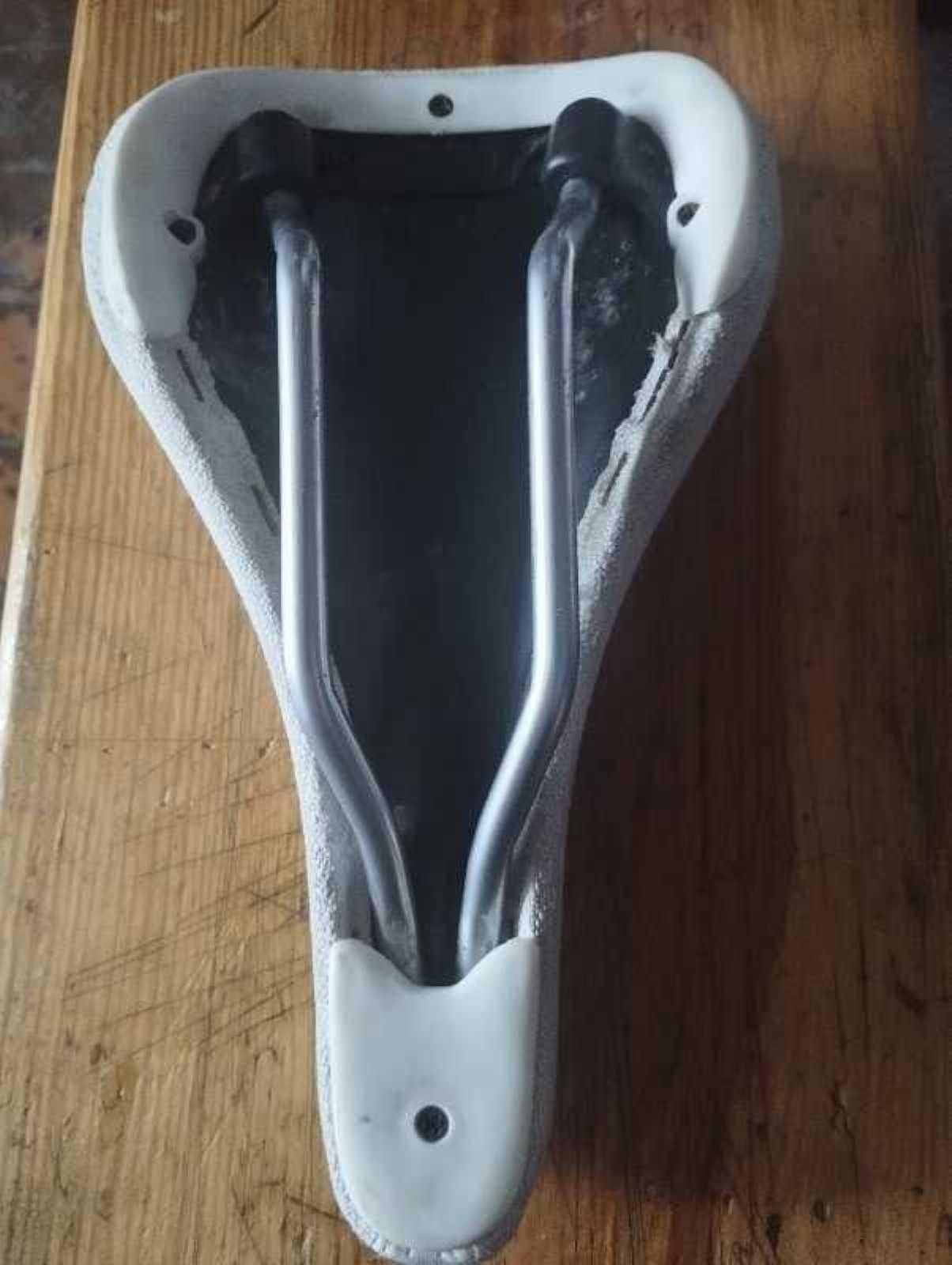седла велосипедные Fizik Specialized Giant SQLAB BMX