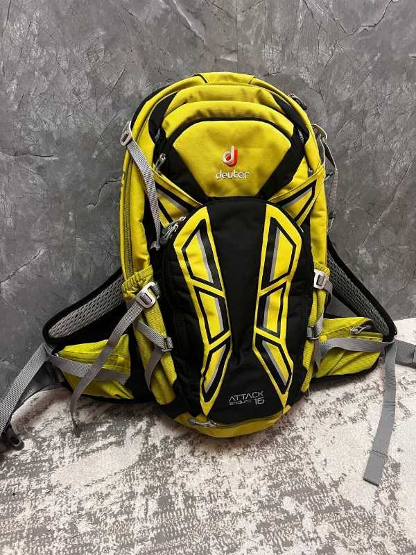 Велорюкзак Deuter Attack Enduro 16