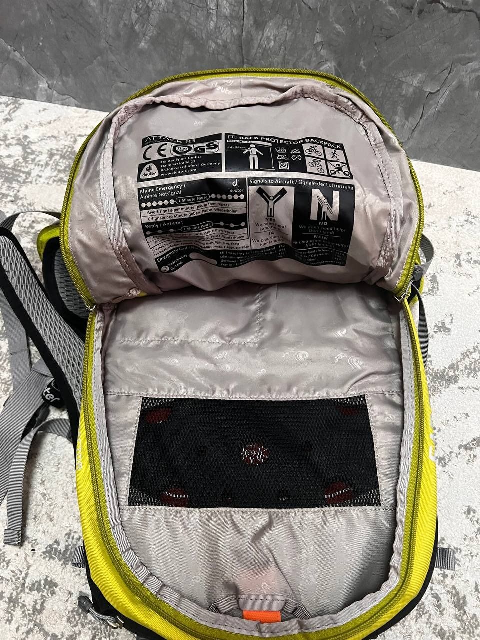 Велорюкзак Deuter Attack Enduro 16