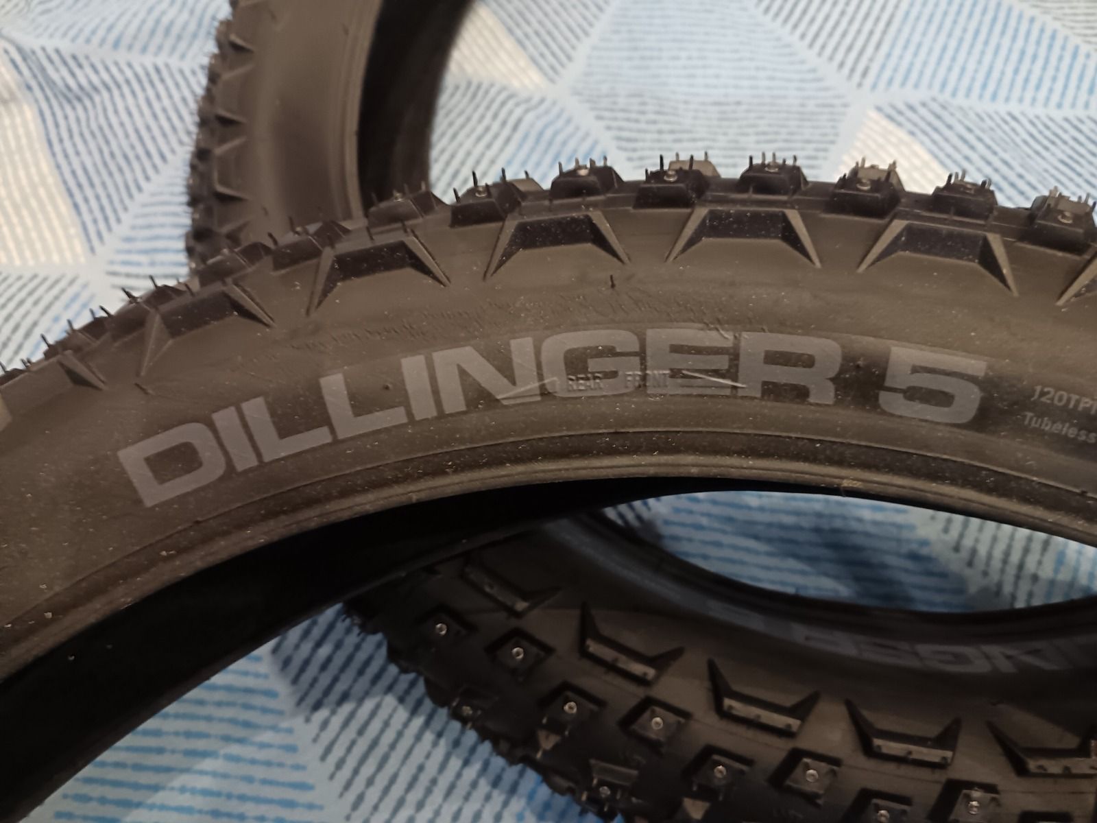 Топовые зимние шипованные покрышки 45NRTH Dillinger 5 Tubeless Ready 26x4.6' новые