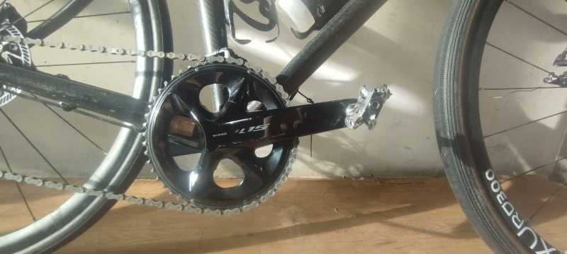 Шатуны shimano 105 R7100 175мм