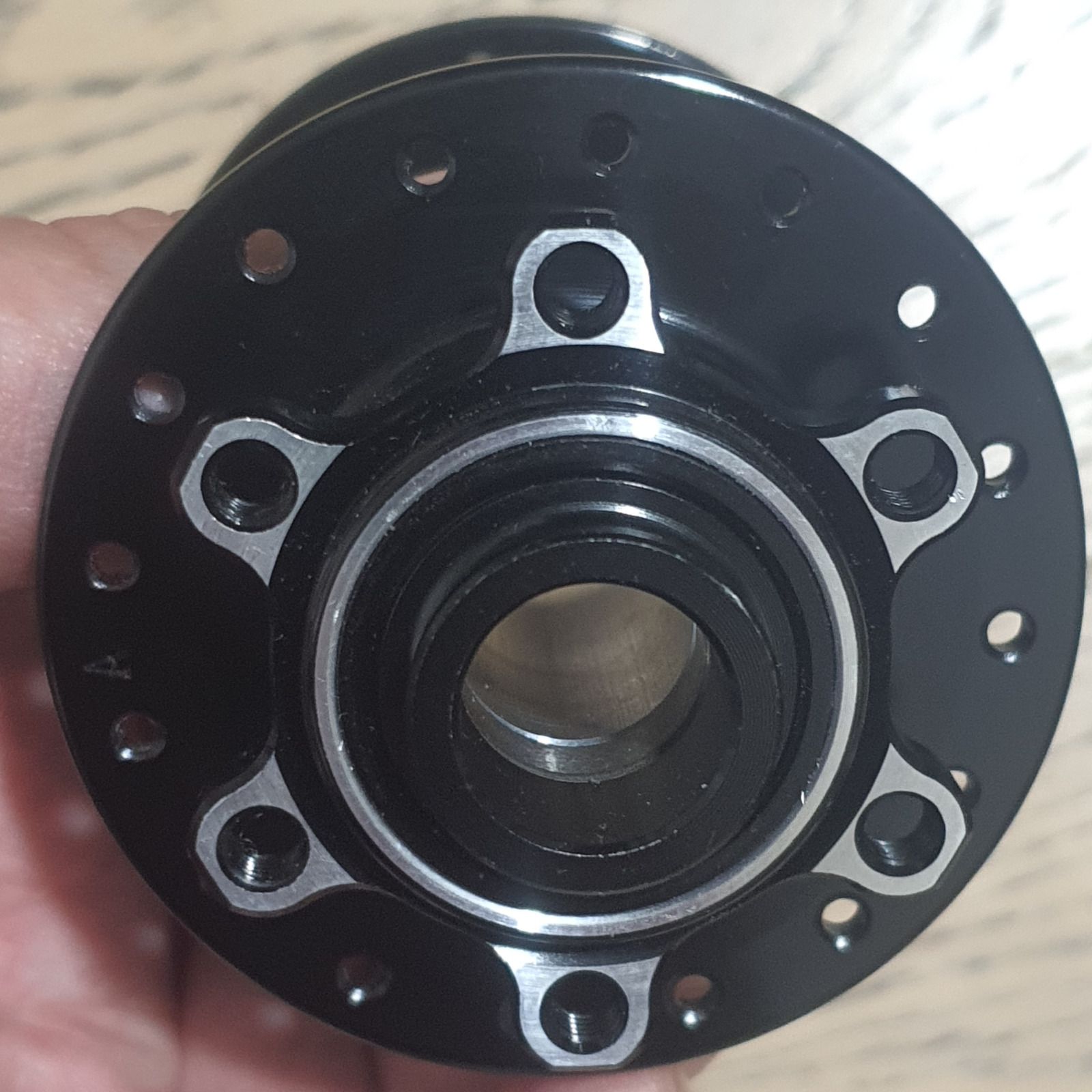 Втулка Novatec (D041SB-15) Втулка передняя для MTB. Новая