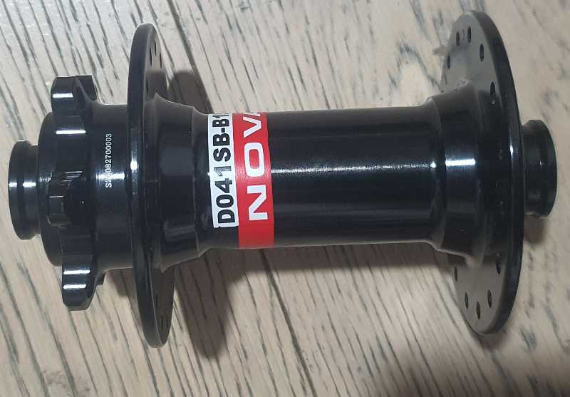 Втулка Novatec (D041SB-15) Втулка передняя для MTB. Новая