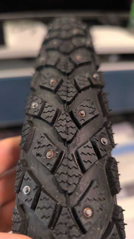 Покрышка зимняя шипованная Schwalbe Marathon Winter Plus 50мм