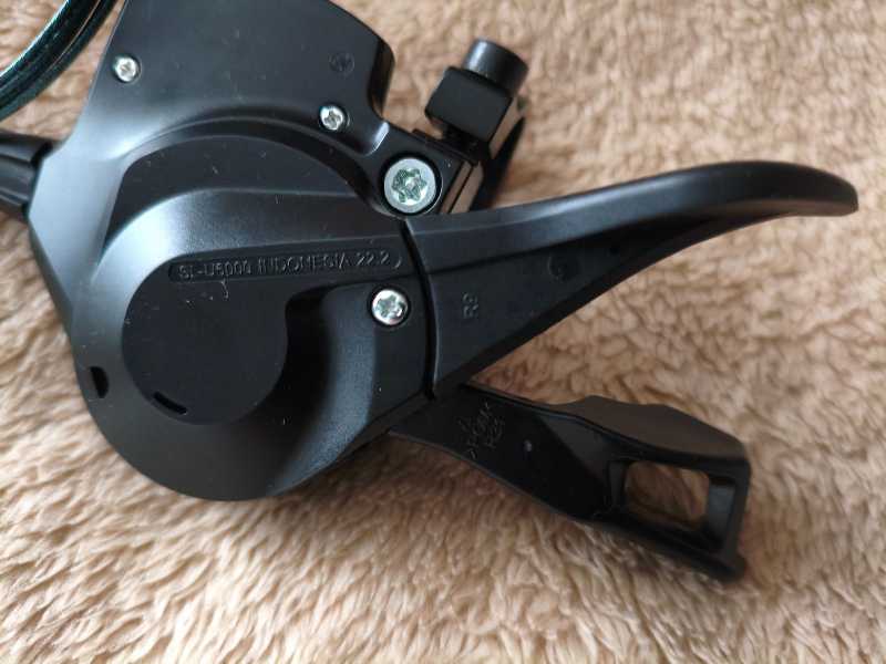 Манетка Shimano Cues u6000