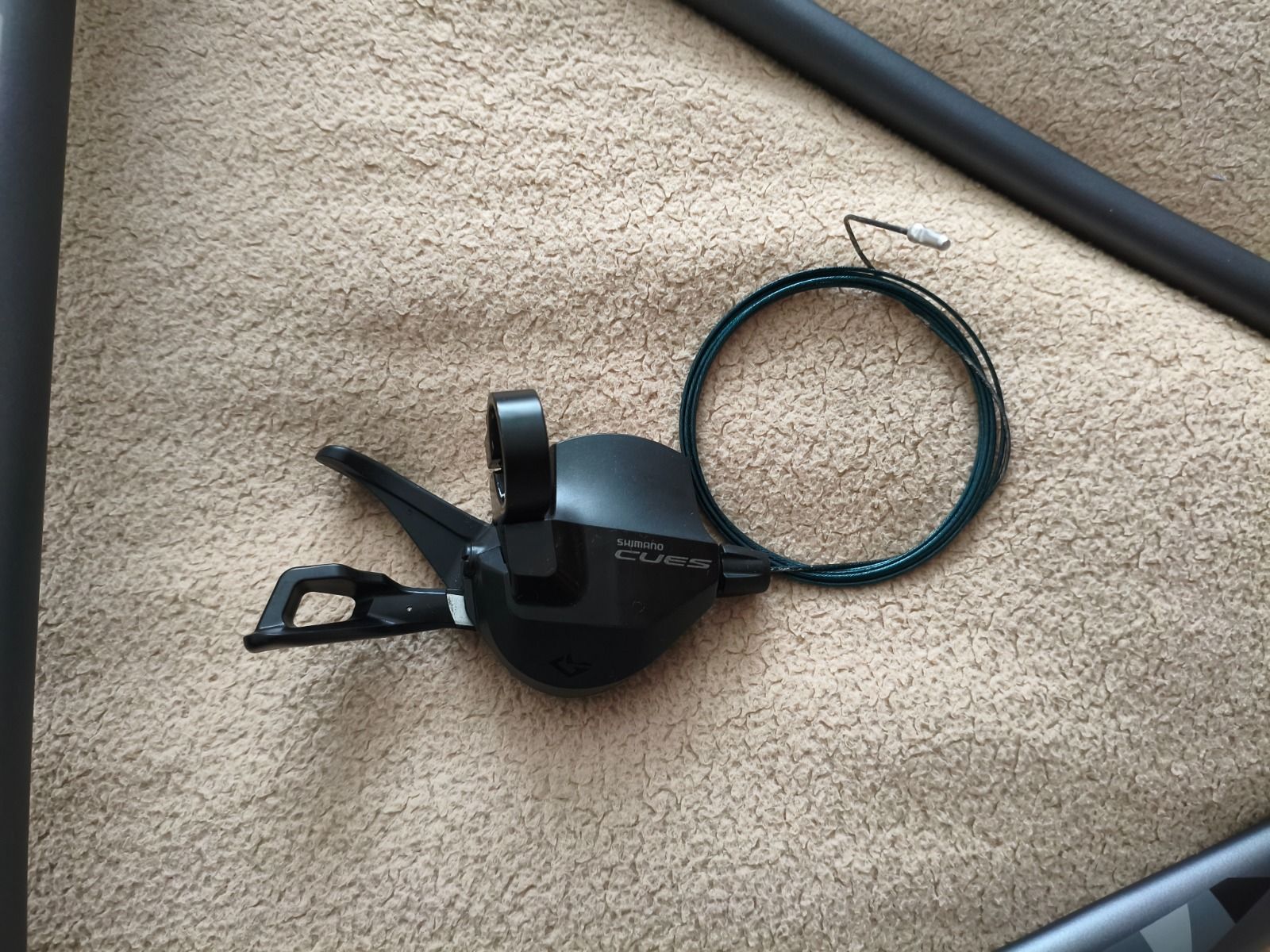 Манетка Shimano Cues u6000