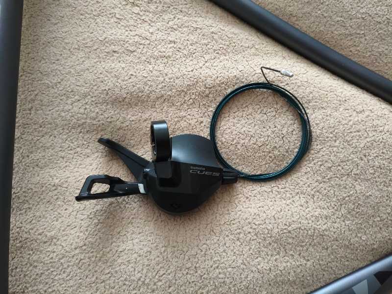 Манетка Shimano Cues u6000