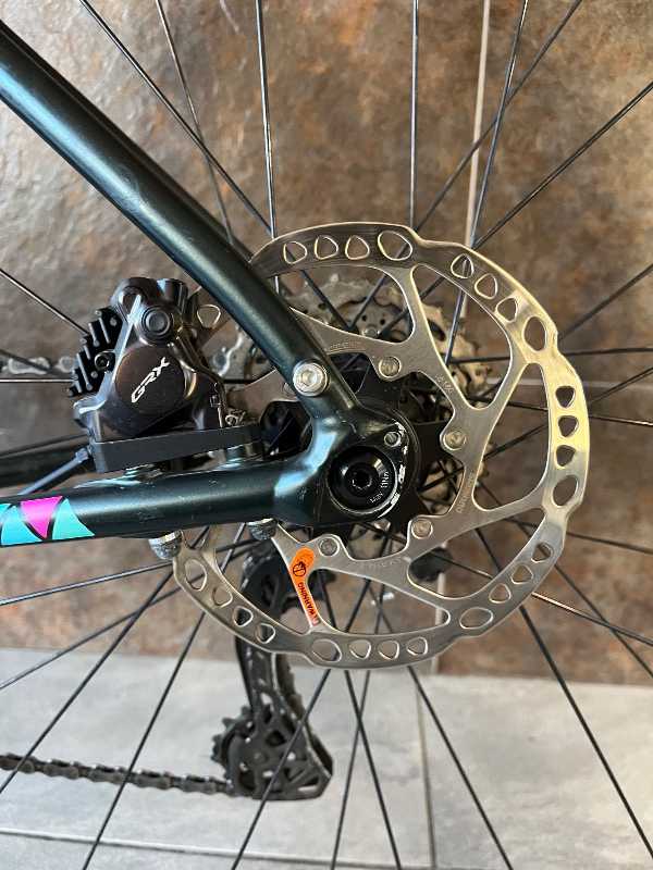 Гревел Cannondale Topstone 1