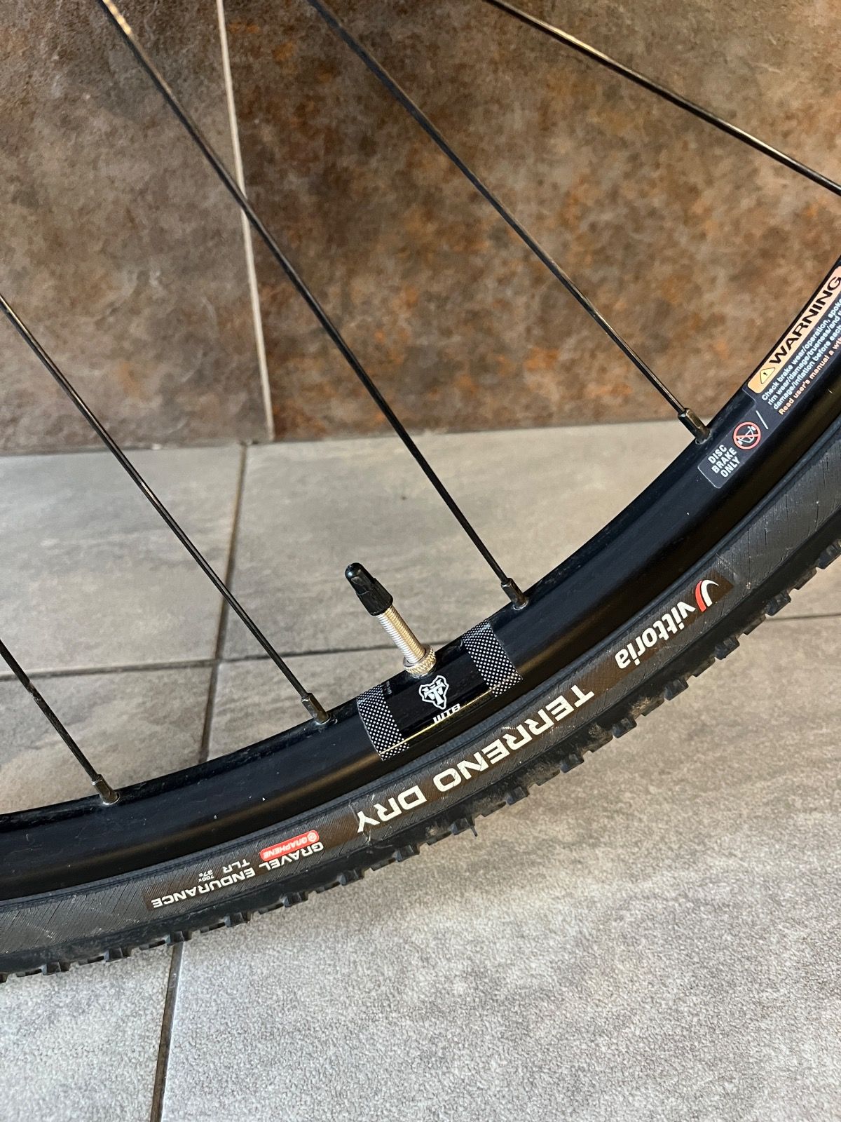 Гревел Cannondale Topstone 1