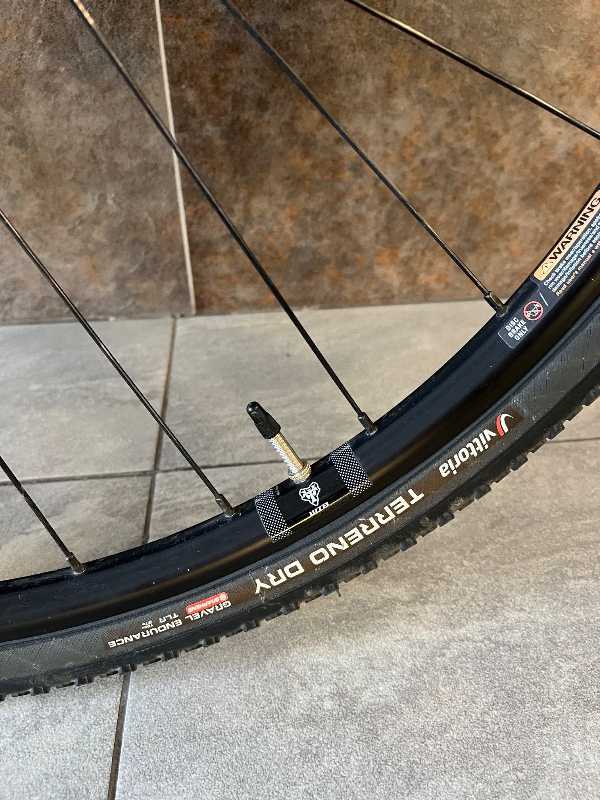 Гревел Cannondale Topstone 1