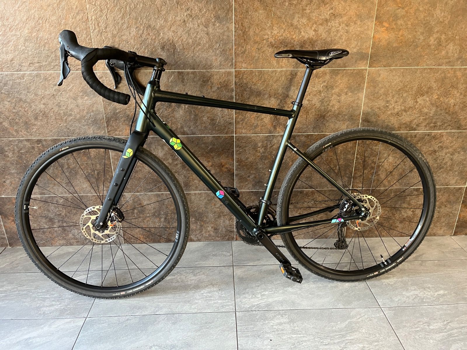 Гревел Cannondale Topstone 1