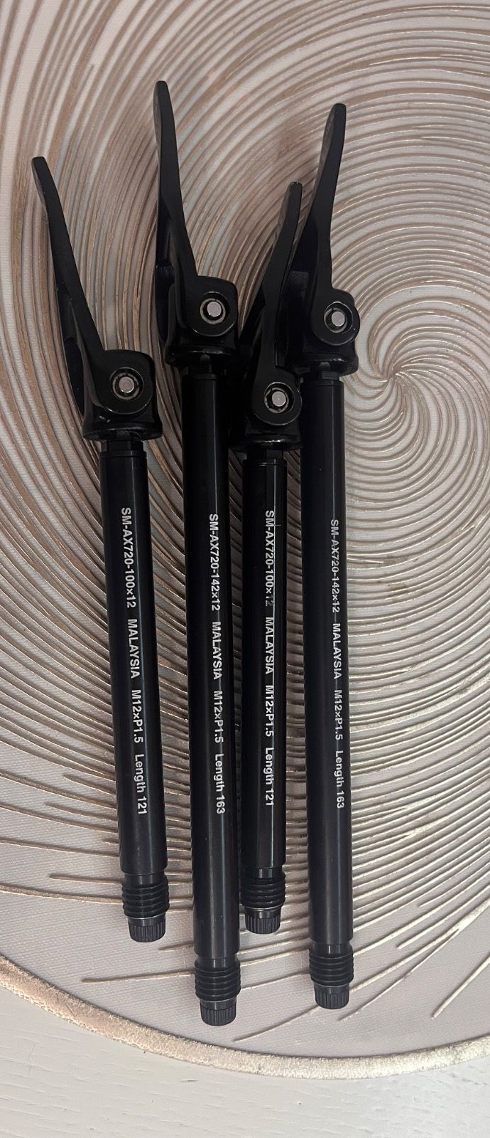 Оси Shimano