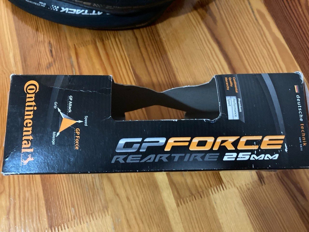 Комплект премиум шин Continental GP Attack / Force