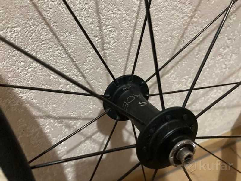 колеса для шоссейного велосипеда Bontrager Race.