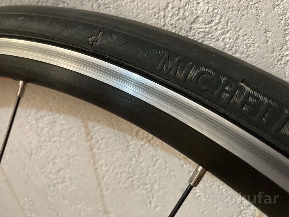 колеса для шоссейного велосипеда Bontrager Race.