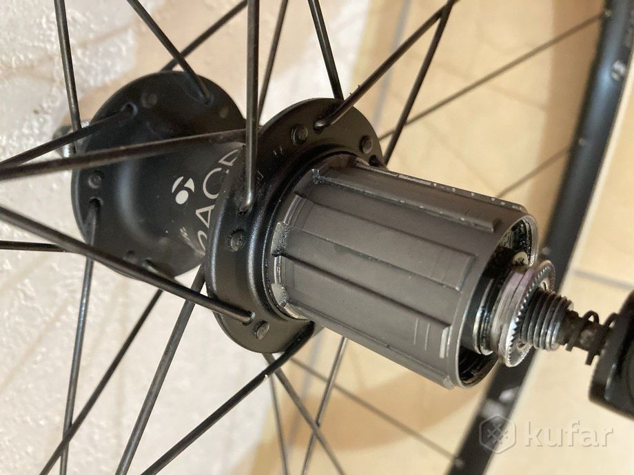 колеса для шоссейного велосипеда Bontrager Race.