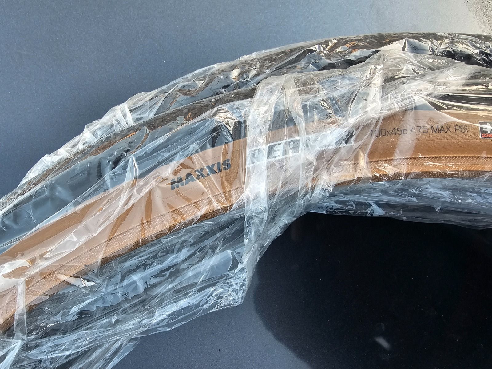 Покрышки Maxxis Reaver 700x45.Новые.