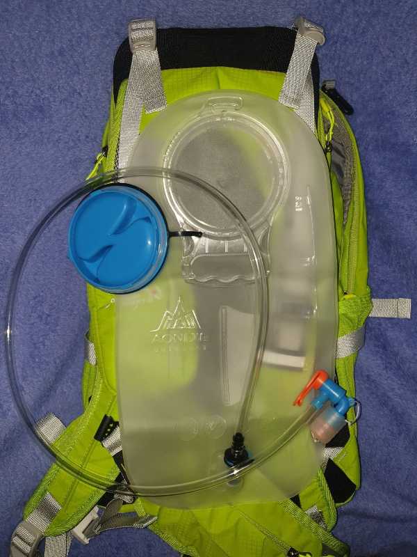 Гидропак гидратор питьевая система + велосипедный рюкзак есть к нему за доп. плату