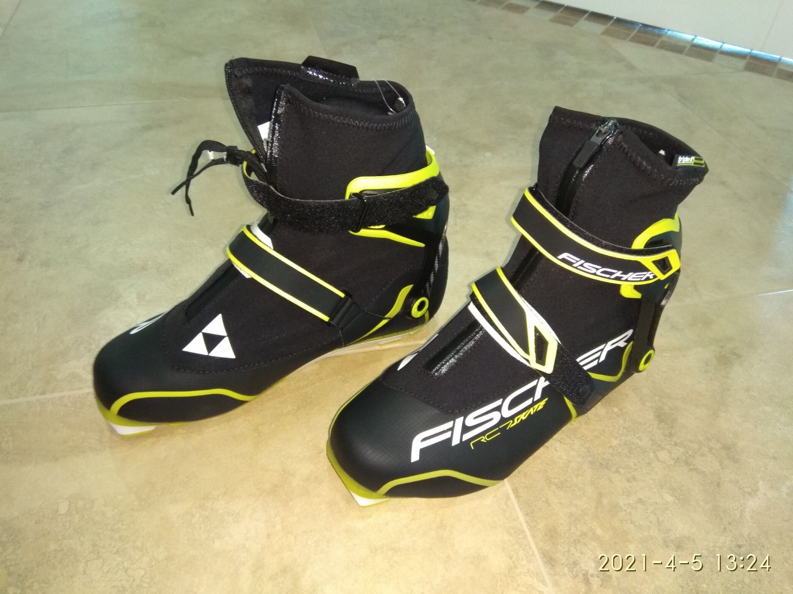 Лыжные ботинки Fisher RC7 Skate размер 43 euro по стельке 27.5 см. Новые.