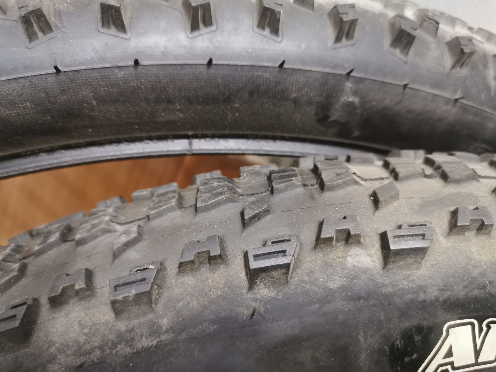 Покрышки 27.5 Schwalbe Continental MAXXIS