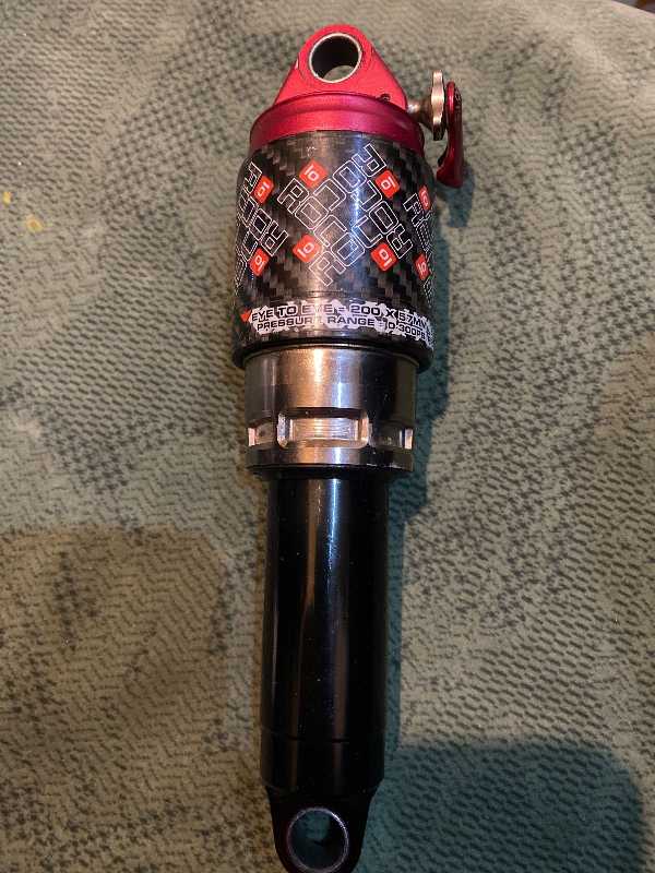 АМОРТИЗАТОР ВЕЛОСИПЕДНЫЙ MARZOCCHI ROCO IO AIR 200X57