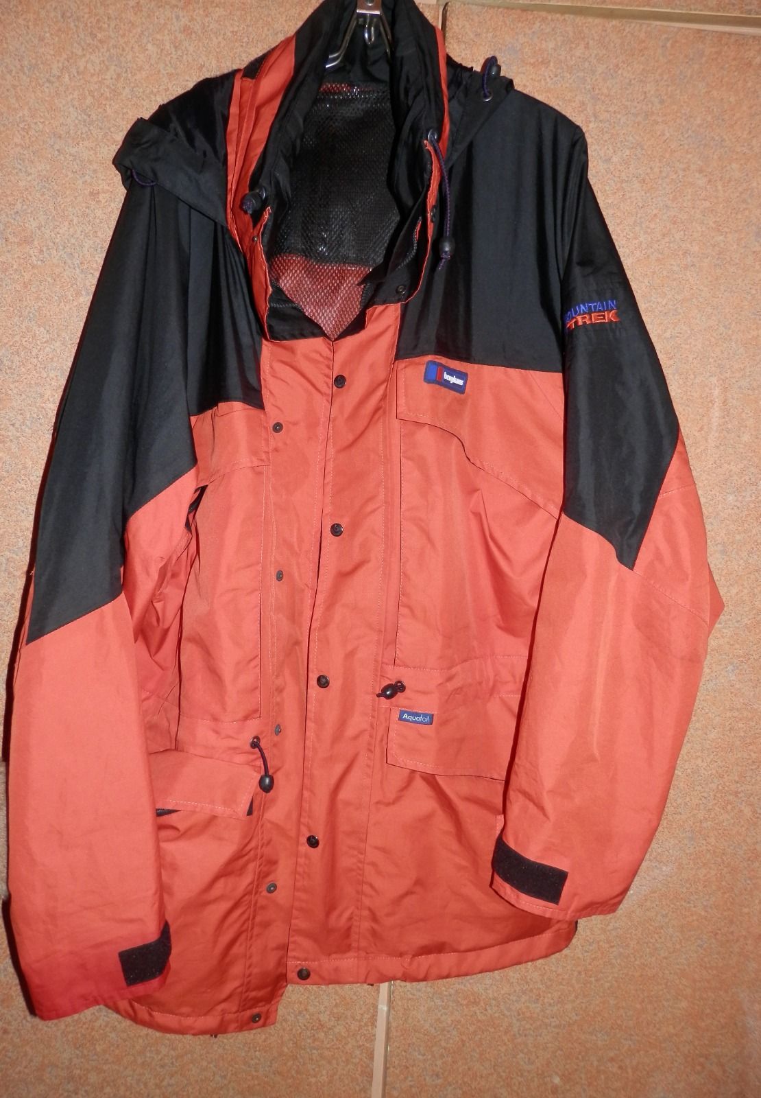 BERGHAUS Mountain Trek Aquafoil