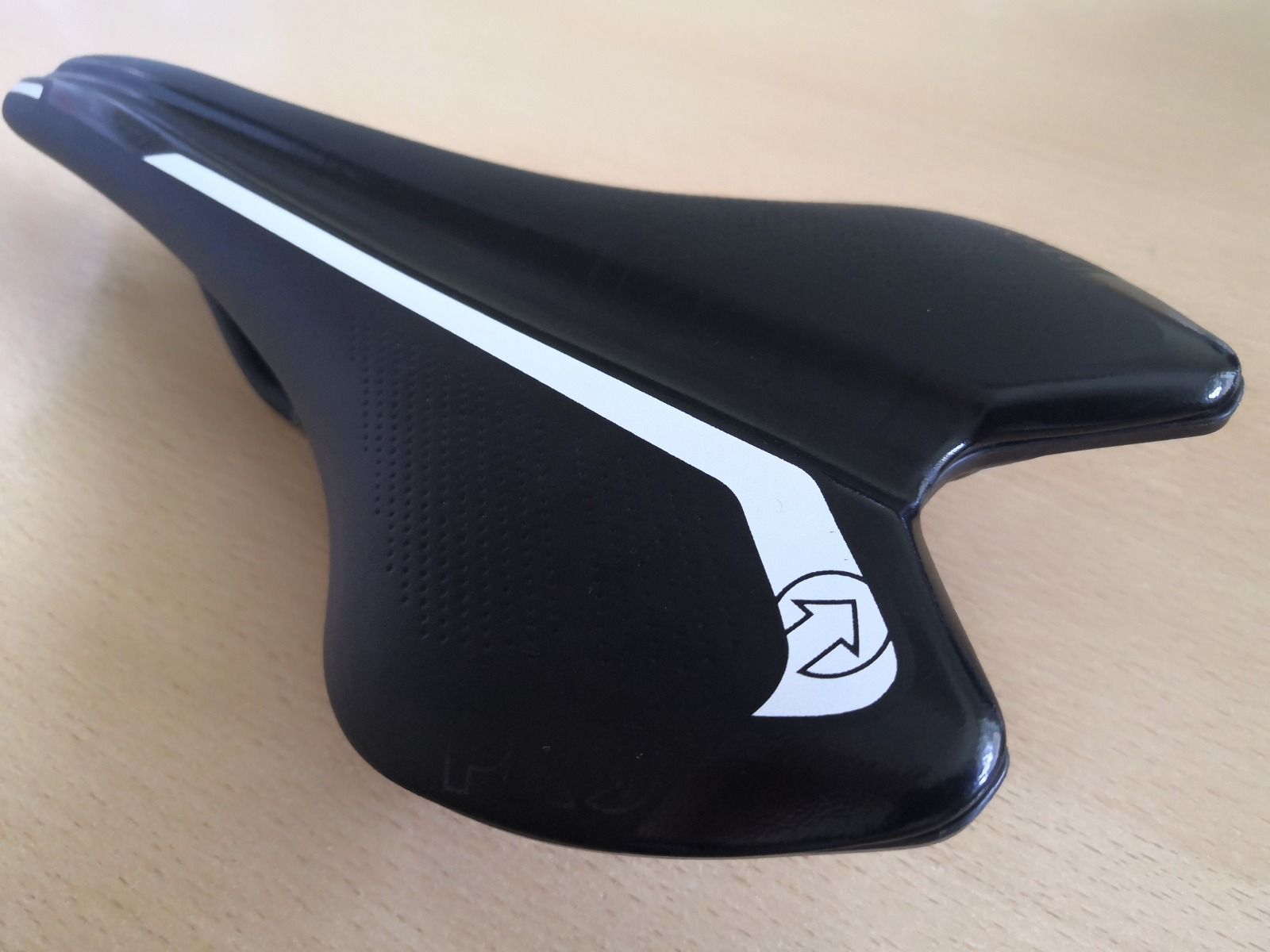 Седло PRO Falcon Stainlees Saddle