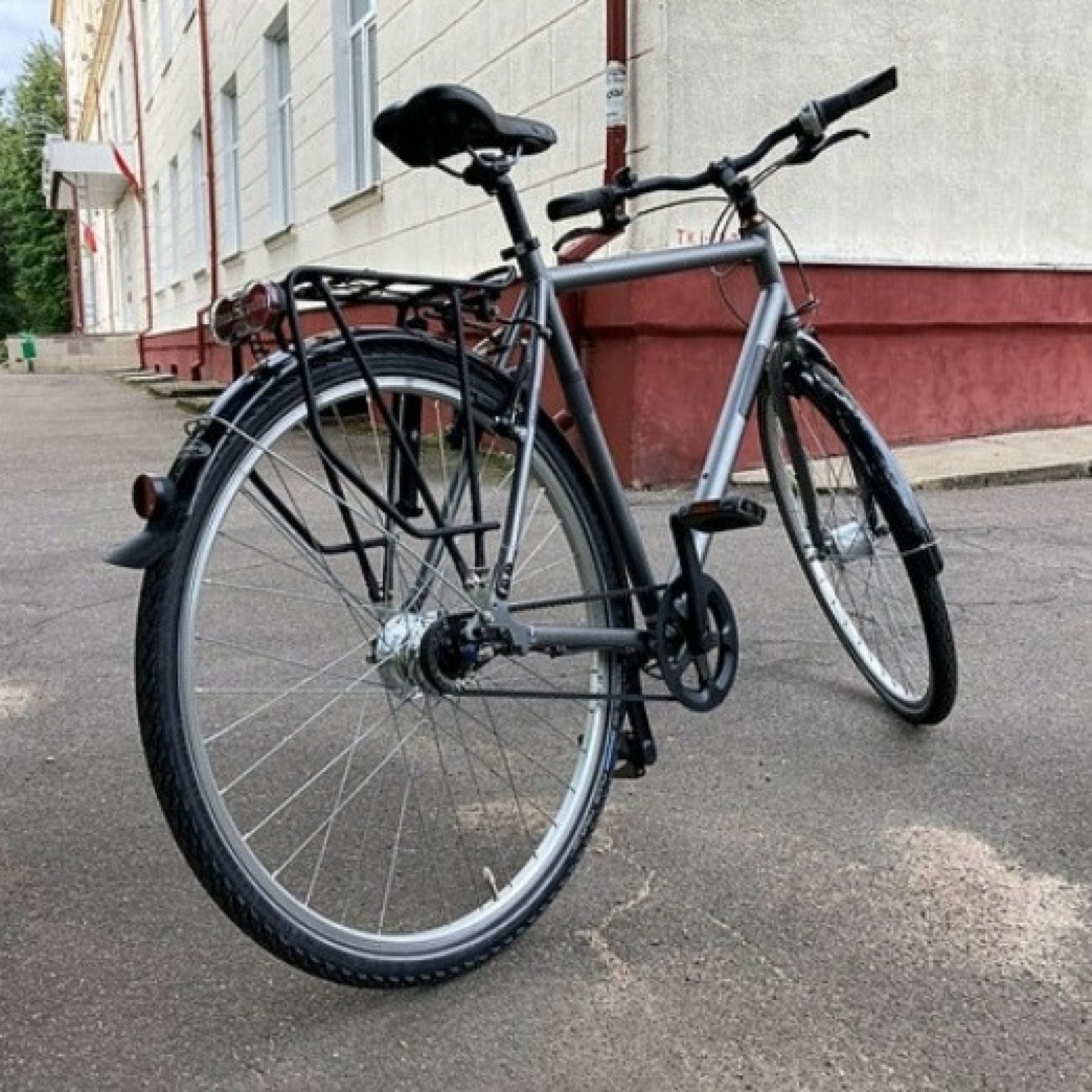 Алюминиевый велосипед на ременной передаче.