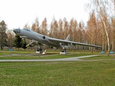 Памятник дальней авиации