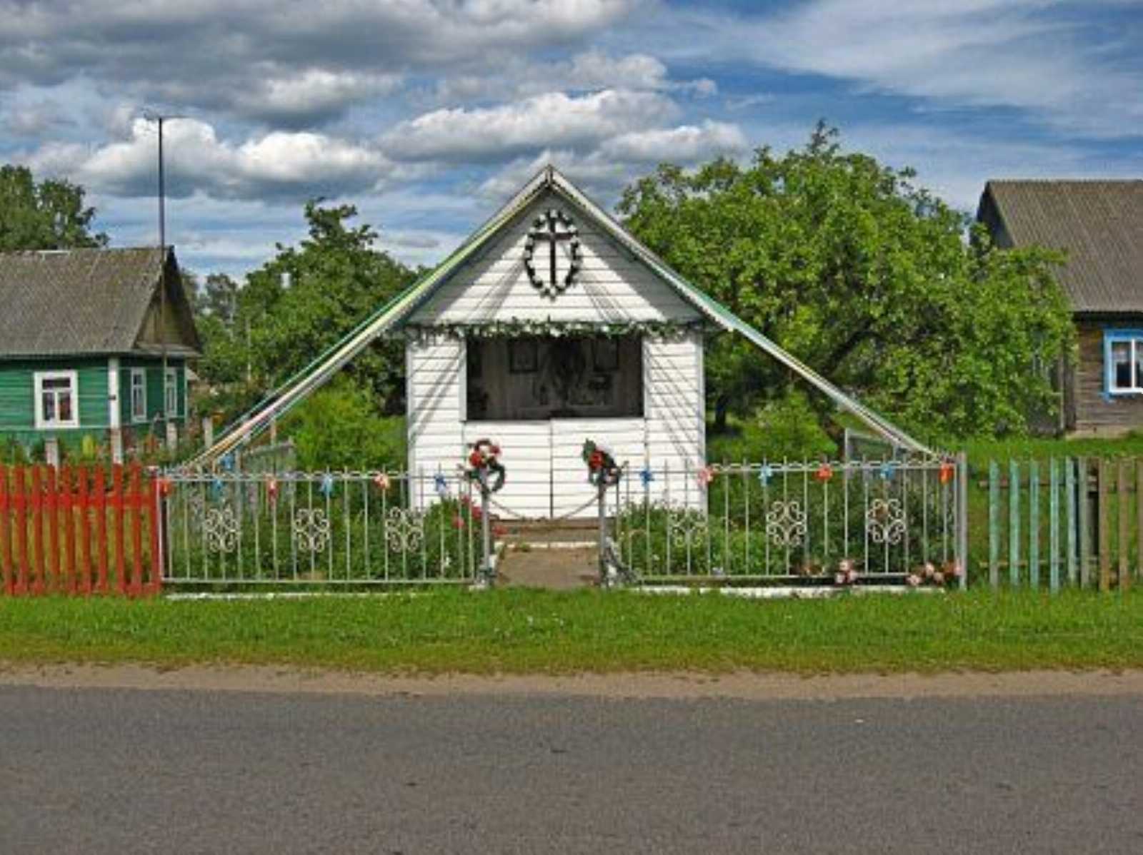 Часовня придорожная (дерев.)