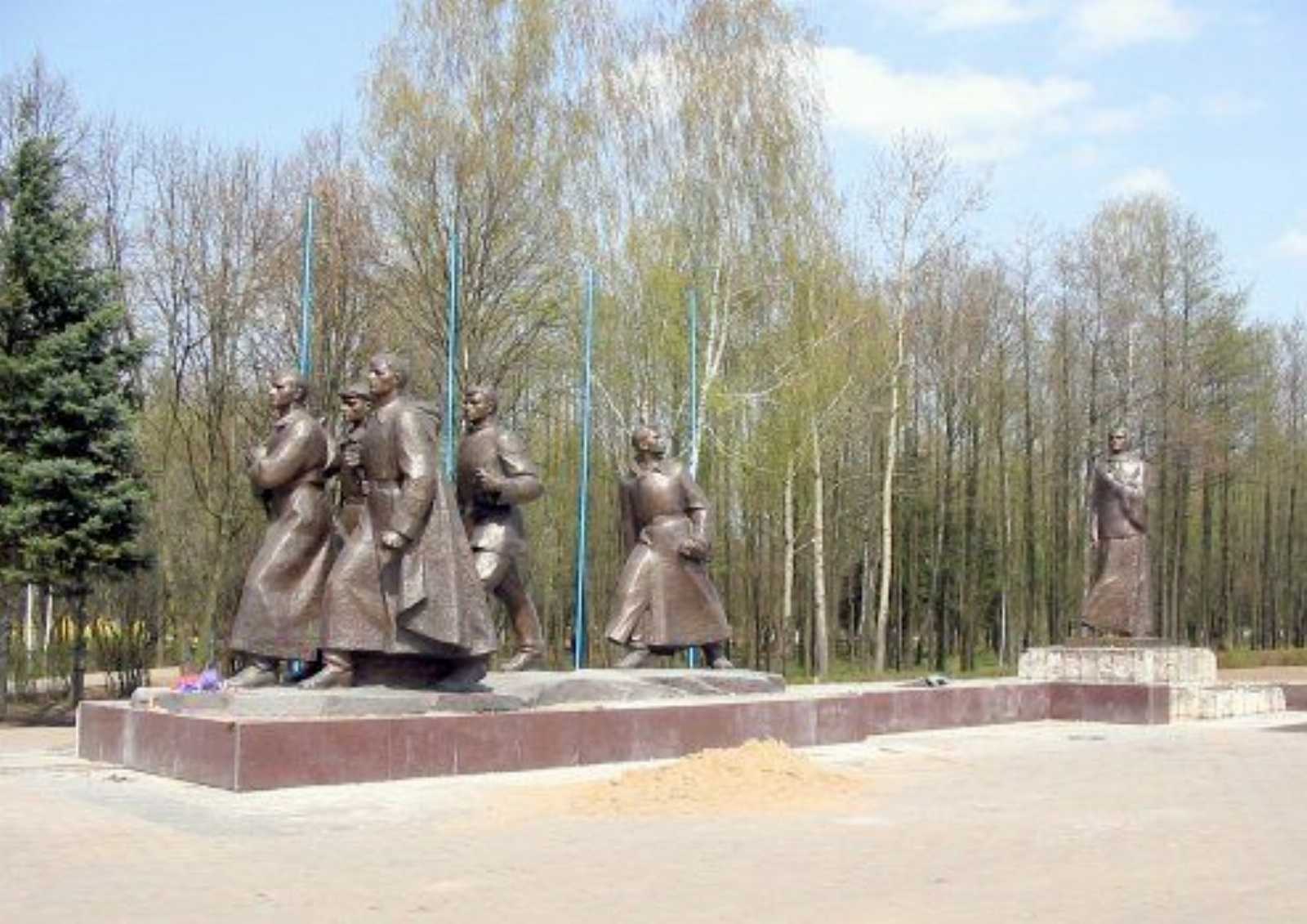 Памятник Куприяновым