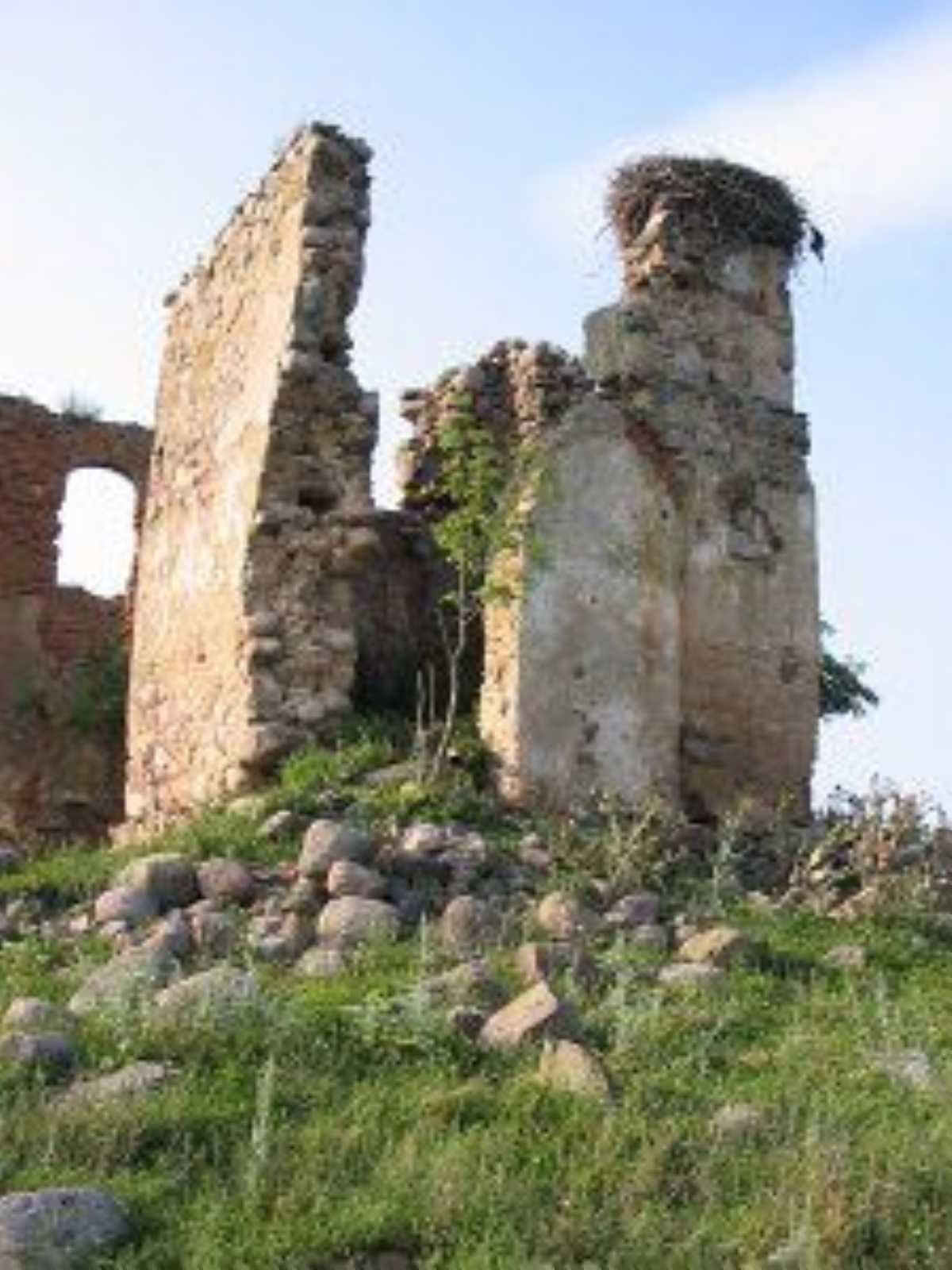 Колокольня (руины)