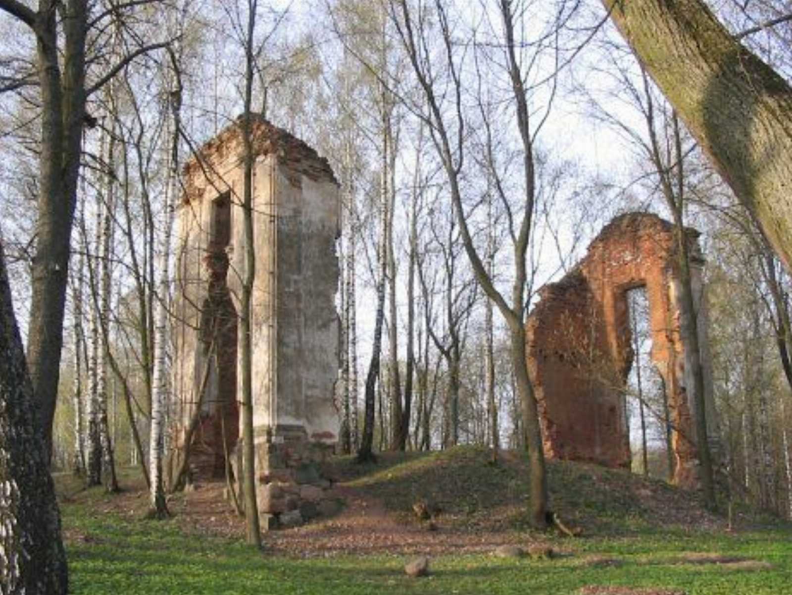 Дворец (руины)