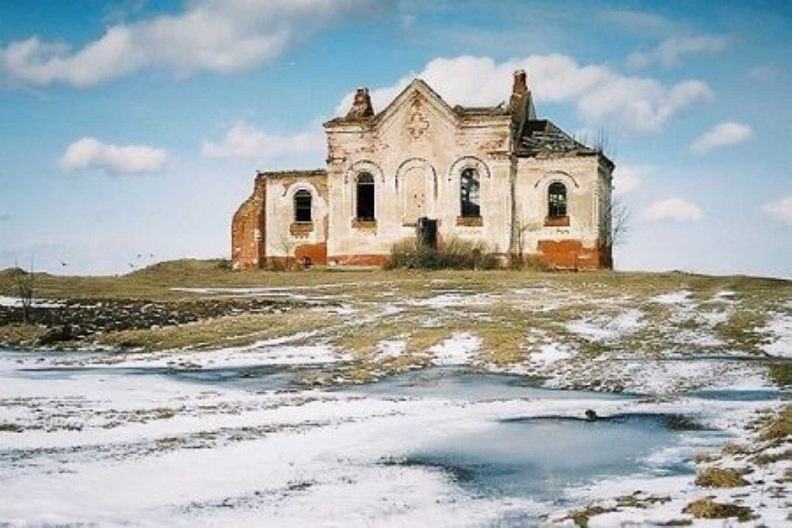 Церковь Сретенская (руины)
