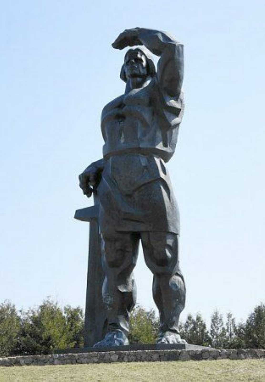 Памятник Асілак