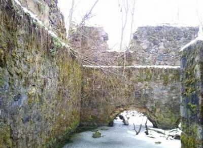 Водяная мельница (руины)