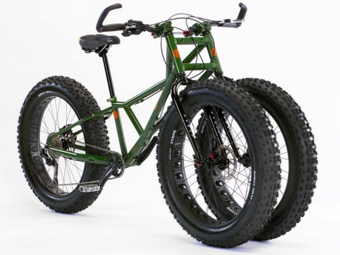 1415625275_trehkolesnyy-velosiped-vnedorozhnik-brutalnyy-monstr-dlya-slozhnyh-dorog-foto-1.jpg
