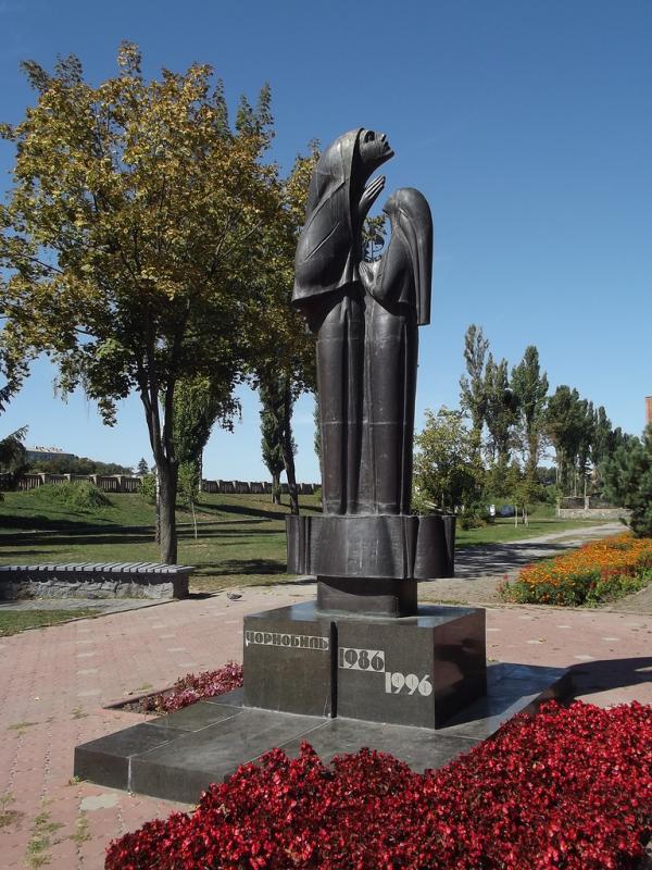 pamyatnik_Chernobyl'skoy_tragedii_v_g._Vinnitsa.jpg