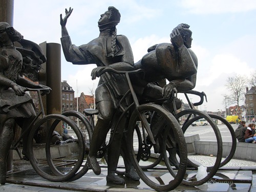 37647690_belgiya_velosipedistuy.jpg
