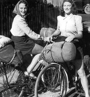 Girl_Cyclists_History.jpg