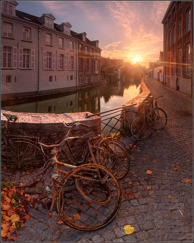 Brugge-rusty-sunrise-4374191.jpg