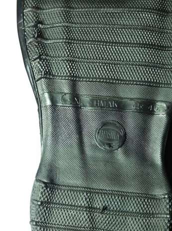 323722521_3_644x461_gumowe-ochraniacze-na-buty-buty-ochronne-bekina-pozostala-moda.jpg