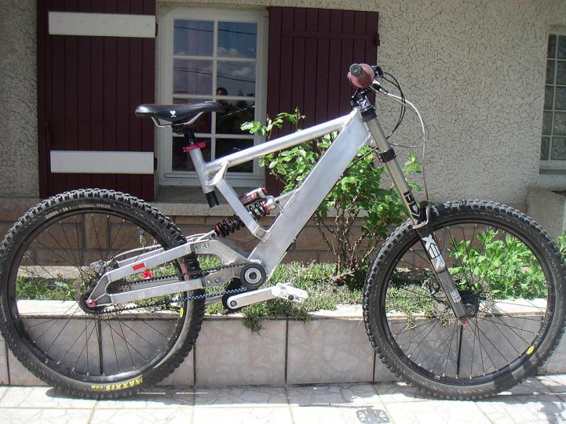 Effigear_with_carbondrive_-_2009_prototype_on_bike.jpg