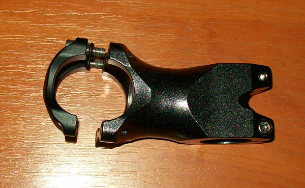 Stem_Clamp_with_O-ring_on_Bolt_-2.jpg