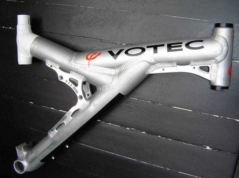 Votec_F7_FR_-1999_-detail_pic4.jpg