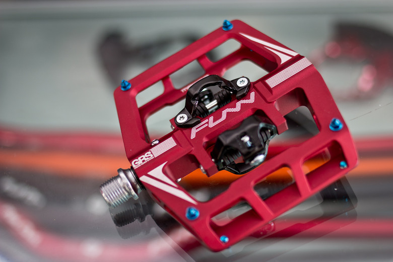 Funn_Mamba_clipless_platform_pedals_2014.jpg
