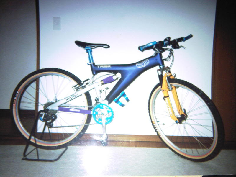 Trek_Y-11_OCLV_-plast_2.jpg